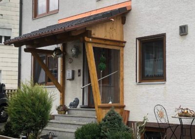 Darstellung eines Haustür-Vordachs